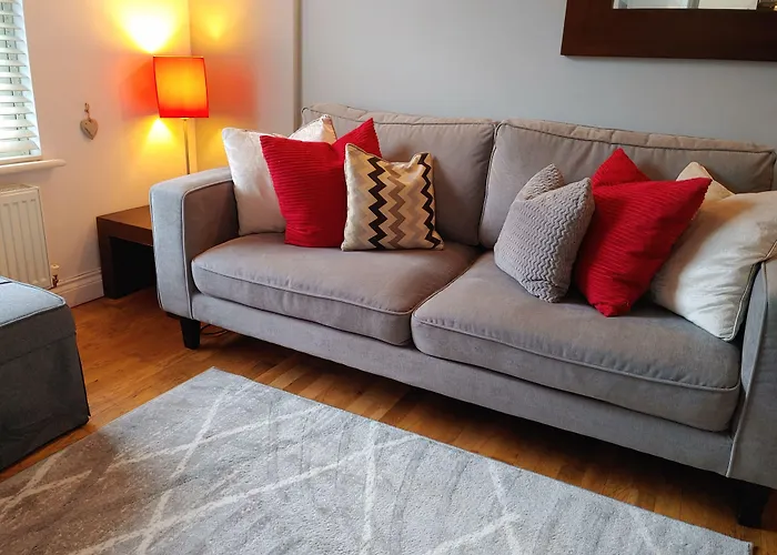 The Bath House Boutique B&B - In-Room Breakfast - Free Parking